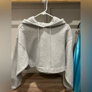 Alo Yoga cropped sweatshirt